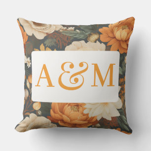 Coussin Modèle floral Boho vintage avec double monogramme