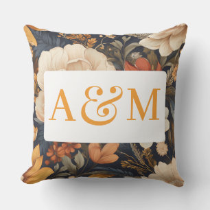Coussin Modèle floral Boho vintage avec double monogramme