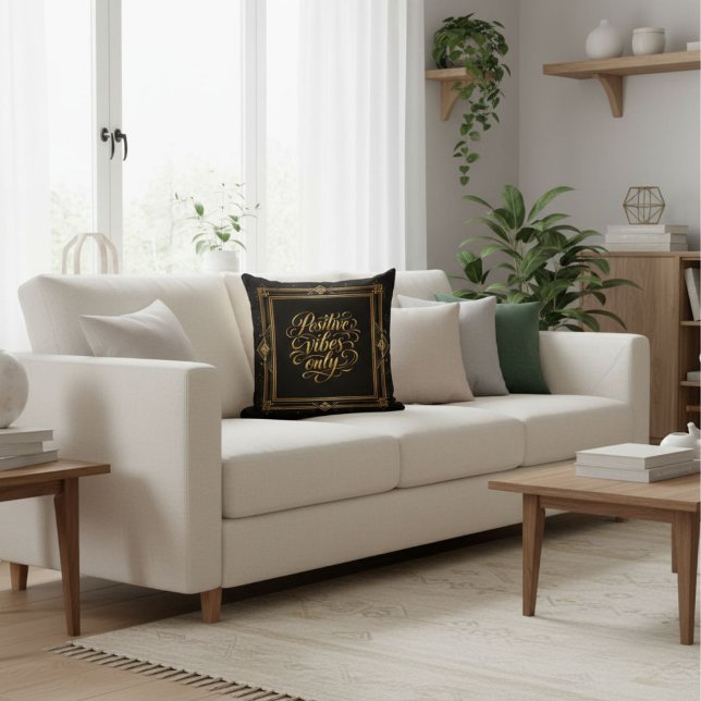 Coussin Modern Black gold elegant script calligraphy  (Créateur téléchargé)