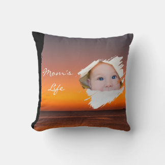 Coussin Modern First Mother’s Day Throw Pillow - Sunset