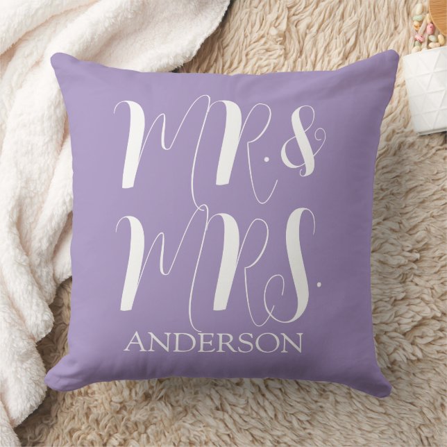 Coussin Moderne Mariage Script Mari et Femme Violet  (Couverture)