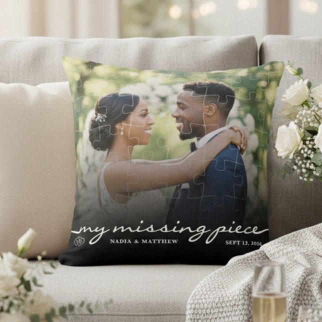 Coussin Mon Puzzle Photo de Mariage à Reconstituer (My Missing Piece Photo Jigsaw Puzzle Wedding Throw Pillow
)