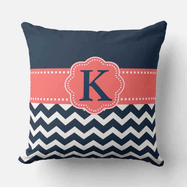 Coussin "Monogram Chevron in Navy/Coral" JETER UN COUP D'O (Recto)
