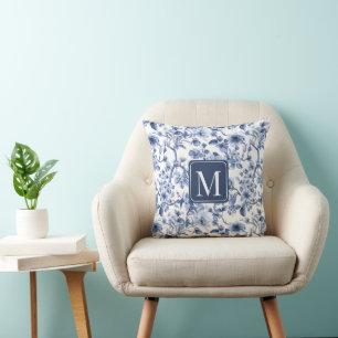 Coussin Monogramme à motif toile de Jouy fleuri bleu vinta