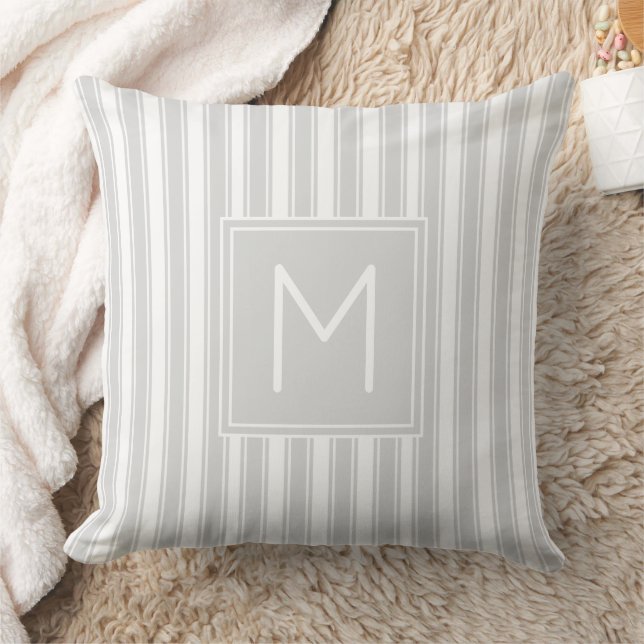 Coussin Monogramme à rayures gris et blanc doux (Couverture)