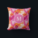 Coussin Monogramme Aquarelle rose orange Abstrait<br><div class="desc">L'oreiller Abstrait à lancer rose orange rose monogramme apporte une touche d'art vibrant à votre espace. Doté d'une étonnante aquarelle dans les tons rose et orange, ce coussin est personnalisé avec un monogramme pour ajouter une touche unique et personnelle à votre décor maison. Son remplissage doux et luxueux assure le...</div>