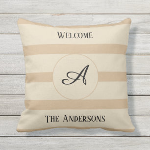 Coussin Monogramme de bienvenue Nom de famille Tan Color S