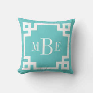 Coussin Monogramme de clé grecque turquoise et blanche