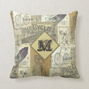 Coussin Monogramme de collage des annonces cyclistes et cy