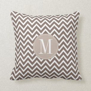 Coussin Monogramme de coutume de Chevron de chocolat