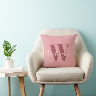 Coussin Monogramme de fille et nom rose roux