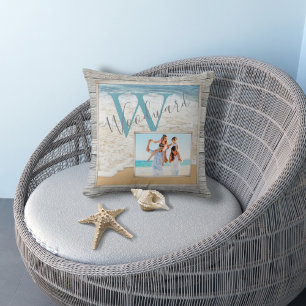Coussin Monogramme de la scène de la plage de Wood patiné