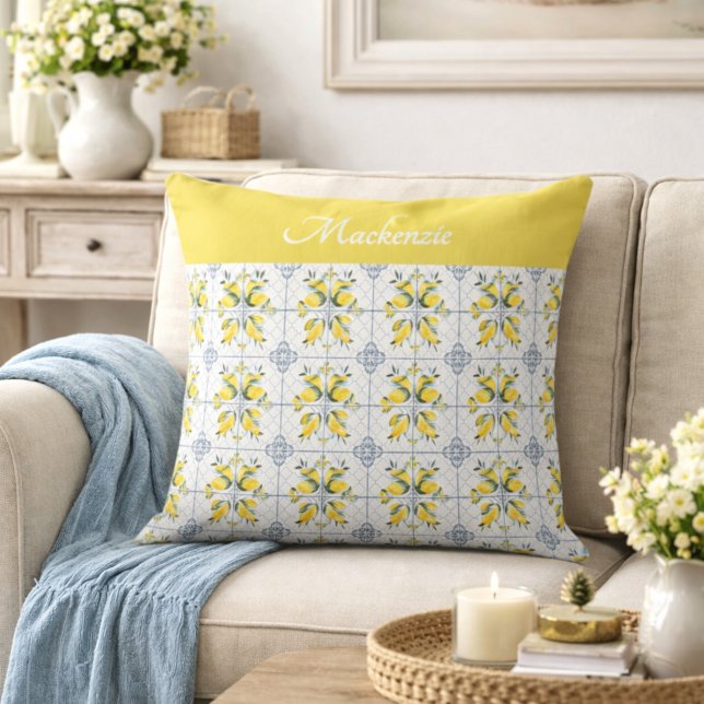 Coussin Monogramme de nom de citron de campagne française  (Créateur téléchargé)