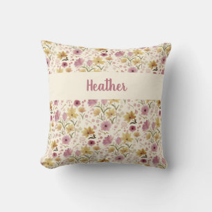 Coussin Monogramme de nom de fleur sauvage aquarelle rose
