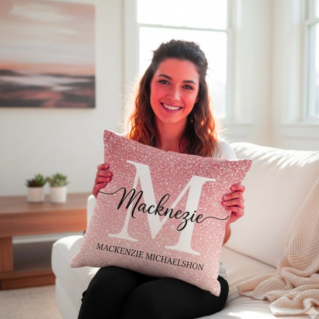 Coussin Monogramme de nom dégradé paillettes or rose éléga (Créateur téléchargé)