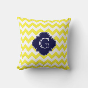 Coussin Monogramme de Quatrefoil bleu de la marine Chevron