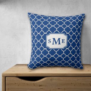 Coussin Monogramme de Quatrefoil bleu marine