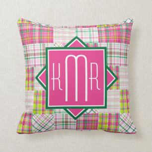 Coussin Monogramme de très bon goût plaid rose et vert d