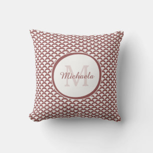 Coussin Monogramme et nom des pétoncles blancs Brown et ro