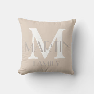 Coussin Monogramme familial personnalisé et nom de l'oreil