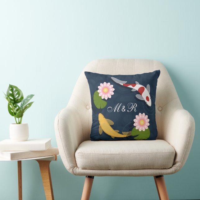 Coussin Monogramme Initial de Poisson Koi Japonais (Chaise)