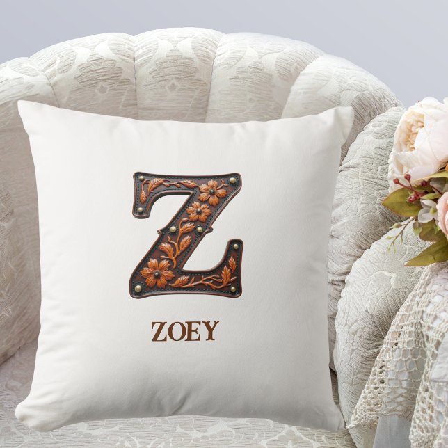 Coussin Monogramme Initial en Cuir Occidental Travaillé Z (Créateur téléchargé)