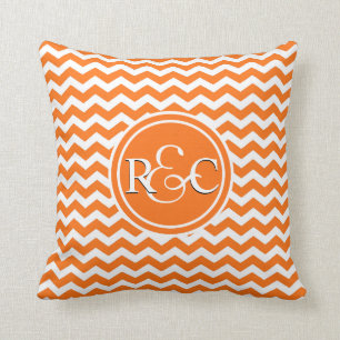 Coussin Monogramme initial personnalisé par Chevron orange