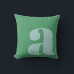 Coussin Monogramme Lettre initiale Gras Bleu Vert clair<br><div class="desc">Un oreiller contemporain avec une typographie audacieuse en bleu clair et vert kelly. Ce design élégant et minimaliste est parfait pour un décor de maison moderne, boho ou du milieu du siècle, ajoutant une touche de sophistication et de personnalité à tout espace. Idéal pour les salons, les chambres ou les...</div>