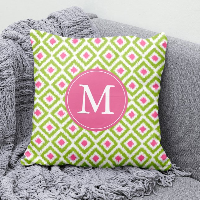 Coussin Monogramme Lime vert Diamants roses Ikat Motif (Créateur téléchargé)