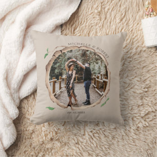 Coussin Monogramme Mariage photo en bois rustique