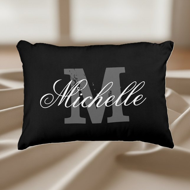 Coussin monogramme noir et blanc personnalisé (monogram accent pillow)