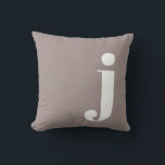 Coussin Monogramme personnalisé élégant Taupe initiale Ter<br><div class="desc">Minimaliste Monogrammed Initial en Taupe Brown Jeu d'oreiller - S'il vous plaît m'envoyer un message si vous avez besoin d'aide pour le placement de lettre.</div>