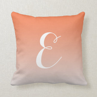 Coussin Monogramme personnalisé Fille moderne orange Ombre