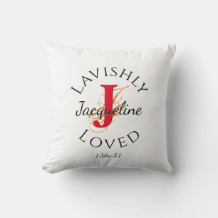 Coussin Monogramme personnalisé LAVISHLY LOVED Red J