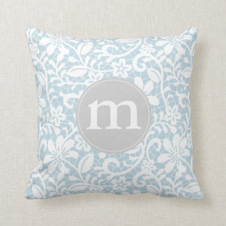 Coussin Monogramme personnalisé par dentelle élégante de