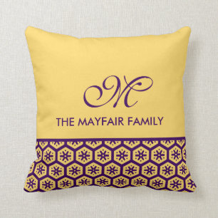 Coussin Monogramme pourpre de famille de jaune floral de