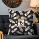 Coussin Monogramme Tropical Ananas Girly Gold Navy<br><div class="desc">Ce design tropical moderne présente des ananas dorés sur un arrière - plan bleu marine avec votre monogramme personnalisé au centre. Personnalisez en modifiant le texte dans la zone de texte fournie. #monogramme #monogrammed #initial #personalisé #tropical #ananas #girly #feminine #fruit #gold #navy #golden #chic stylish #élégant #feminine #giftsforher #blue #home...</div>