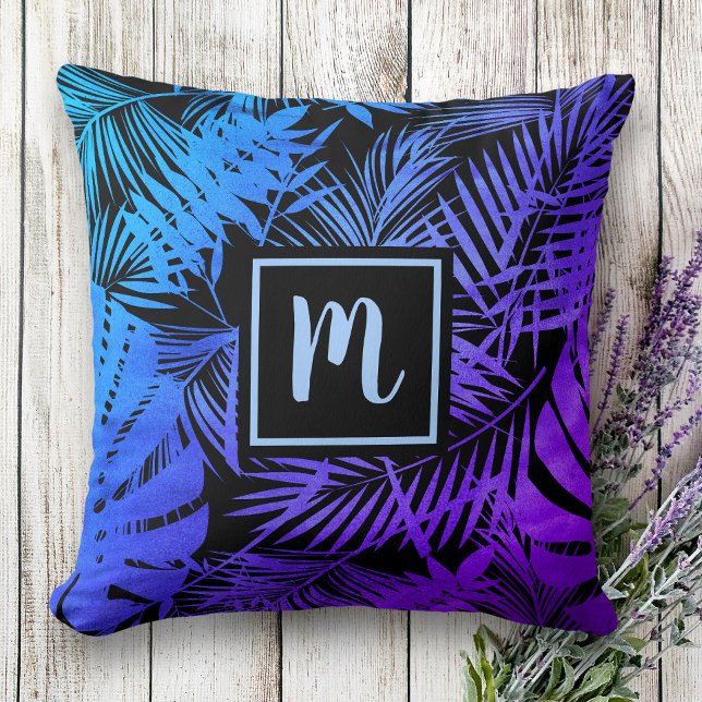 Coussin Monogramme tropical bleu pourpre ombre feuille mot (Créateur téléchargé)