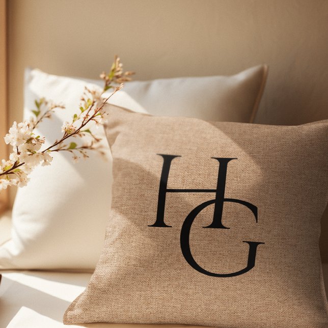 Coussin Monogrammes personnalisés Faux Burlap (Créateur téléchargé)