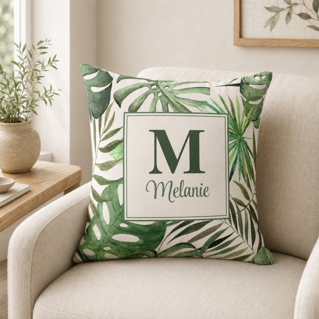 Coussin Monstera Tropical Nom et Initiale Personnalisés (Tropical Monstera Custom Name and Initial Throw Pillow)