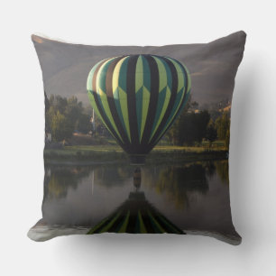 Coussin Montgolfière au-dessus de la rivière Yakima