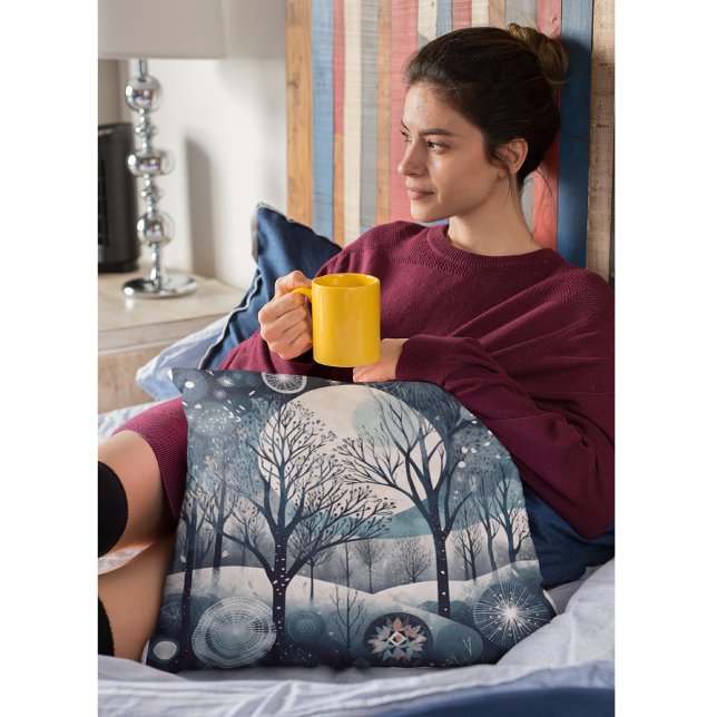Coussin Moonlit Nordic Forest (Créateur téléchargé)