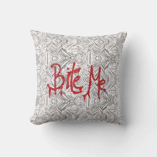 Coussin Mordez-moi (Recto)