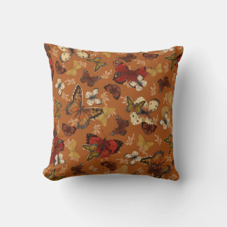 Coussin Motif à papillon orange des ailes du coucher du so