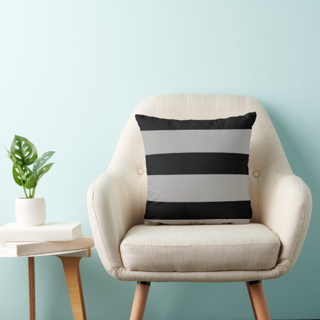 Coussin Motif à rayures noir et blanc (Chaise)