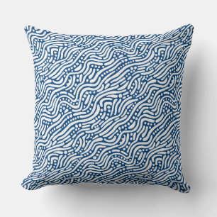 Coussin Motif Abstrait 110523 - Blanc sur Shibori Blue