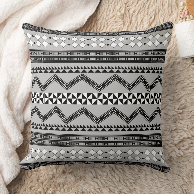 Coussin Motif Abstrait Aztec géométrique noir et blanc (Couverture)