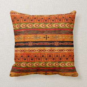 Coussin motif africain rayé.
