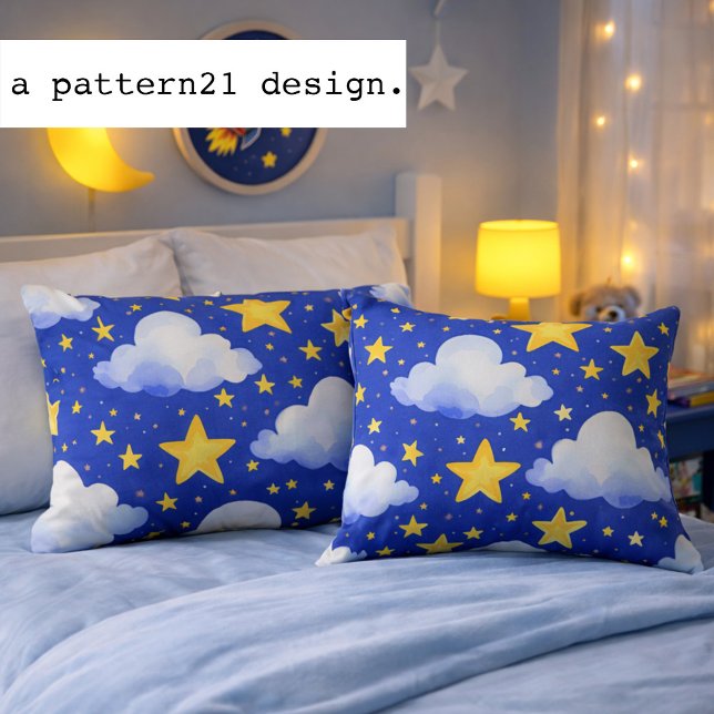 Coussin motif bleu ciel de nuit au coucher (cute celestial night sky. Clouds and stars pillow
)