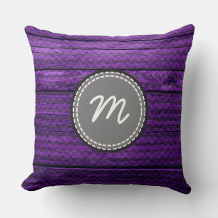 Coussin Motif Chevron violet sur bois vintage